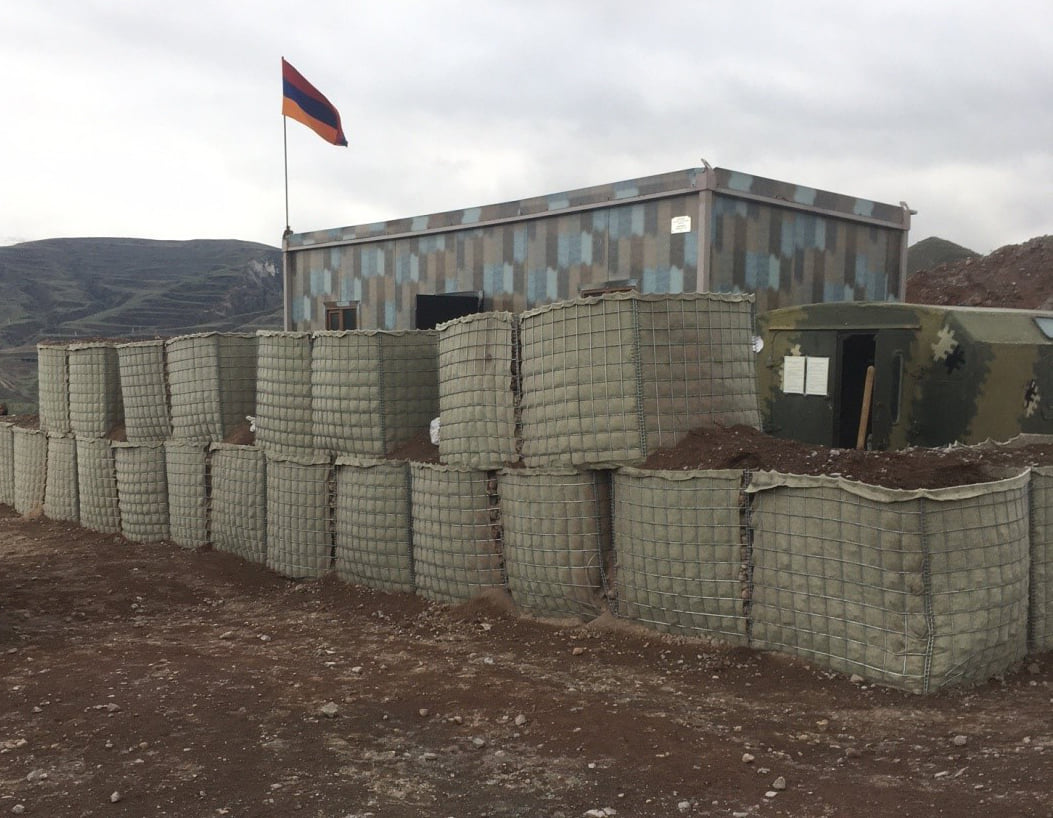 Առաջնագծի կահավորման աշխատանքներն ընթացքի մեջ են (լուսանկարներ)