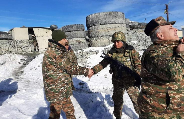 Գեղարքունիքի մարզպետն այցելել է առաջնագիծ