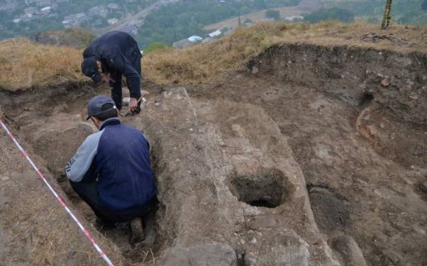 Հնագետները Հայաստանում երկու կին մարտիկների գերեզման են գտել