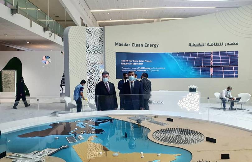 Գնել Սանոսյանը շրջել է Ապագայի էներգետիկայի համաշխարհային գագաթնաժողովի ցուցադրության տաղավարներում