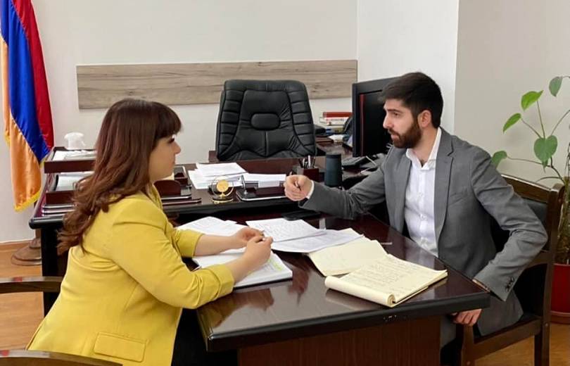 Նազելի Բաղդասարյանը Շիրակի մարզ է հրավիրել ՀՀ էկոնոմիկայի նախարարի տեղակալին՝ ֆերմերների հետ հանդիպման