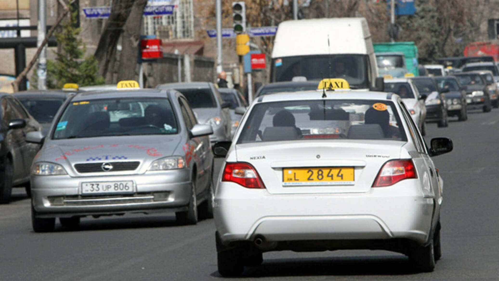 ԱԺ–ն ընդունեց օդանավակայանի տաքսիների մասին օրենքը