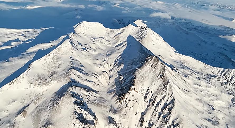 Գյումրիից Գառնի՝ Արագած լեռան վրայով. բացառիկ թռիչք