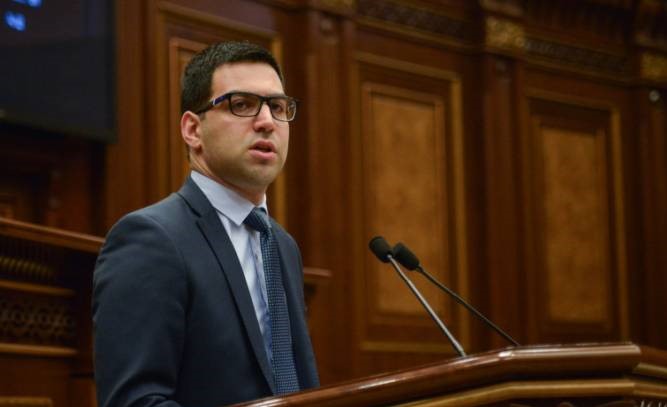 Մենք իրանական 0 մեքենա ենք կորցնում, որովհետև բոլոր մեքենաները մուտք են գործում ՀՀ սահման Մեղրի անցակետով. Ռ․ Բադասյան