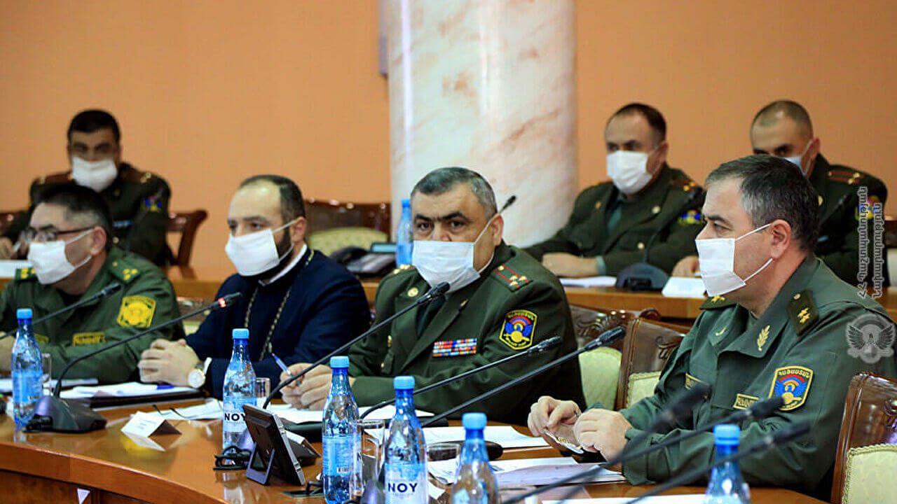 Դավթյանի գլխավորությամբ քննարկվել են զինվորական կարգապահության վիճակի բարելավման ուղիները