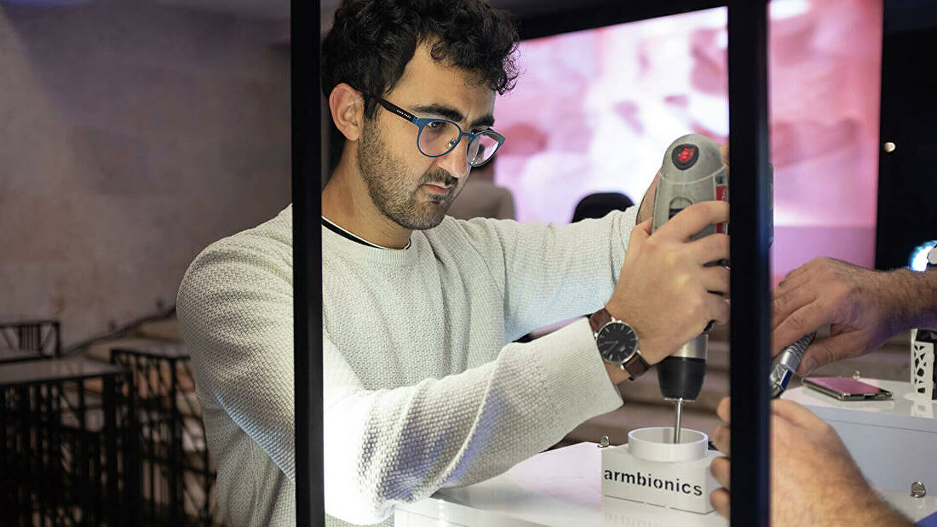 ՀՀ-ի և սփյուռքի հայ երիտասարդների խումբը արհեստական վերջույթներ է արտադրում զրոյից