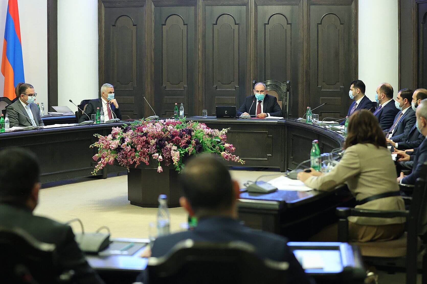 Հիմա մենք ամեն ինչ անում ենք, որ մարդը մոռանա ծխախոտ գնել. Նիկոլ Փաշինյան