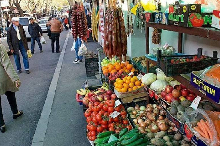 Քաղաքապետը կարգադրեց զբաղվել բացօթյա ապօրինի առևտրի վերացմամբ