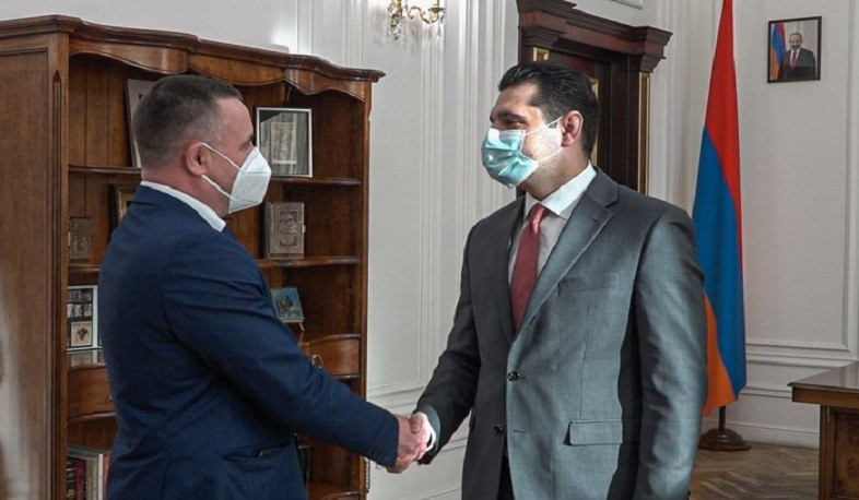 Հ․ Մաթևոսյանն ընդունել է Լիտվայի ոստիկանապետ Պոժելային