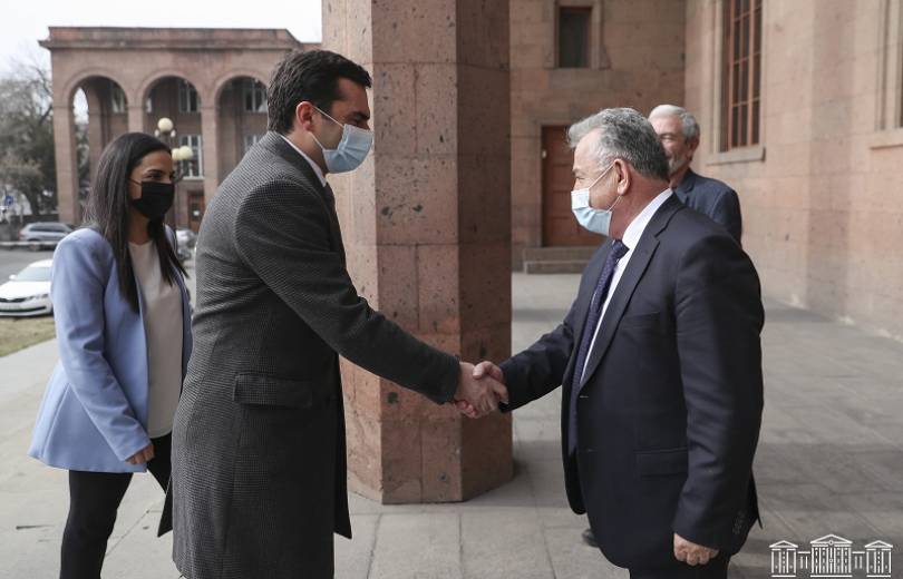 Հ․ Արշակյանն այցելել է ՀՀ գիտությունների ազգային ակադեմիա