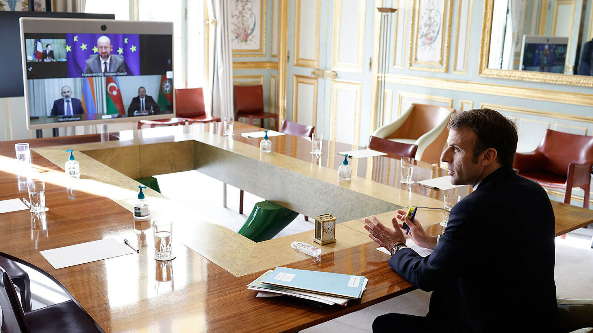 Մակրոնը տեսակապով զրուցել է Փաշինյանի և Ալիևի հետ