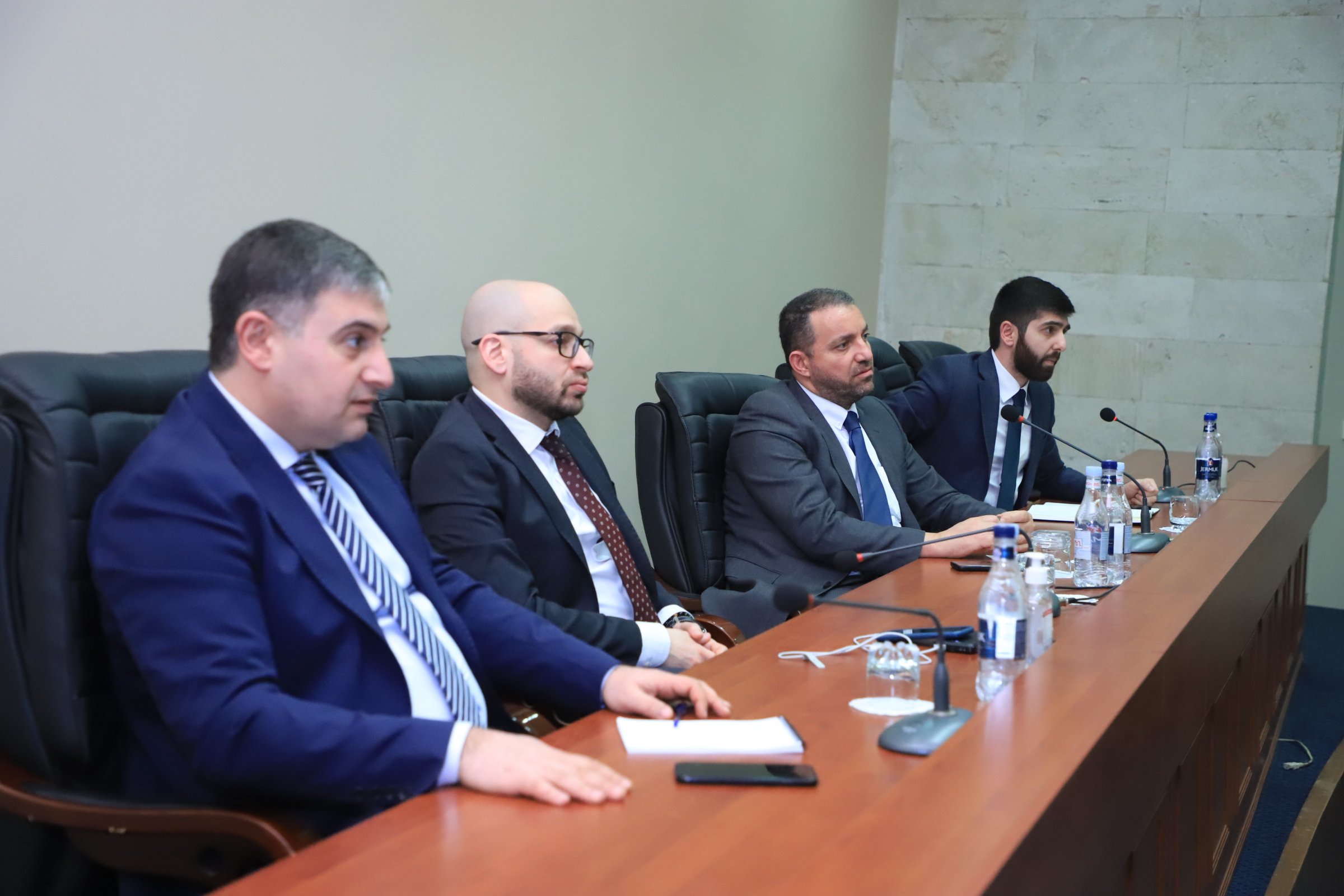 Վ․ Քերոբյանը գործարարների հետ քննարկել է արտահանման խնդիրները