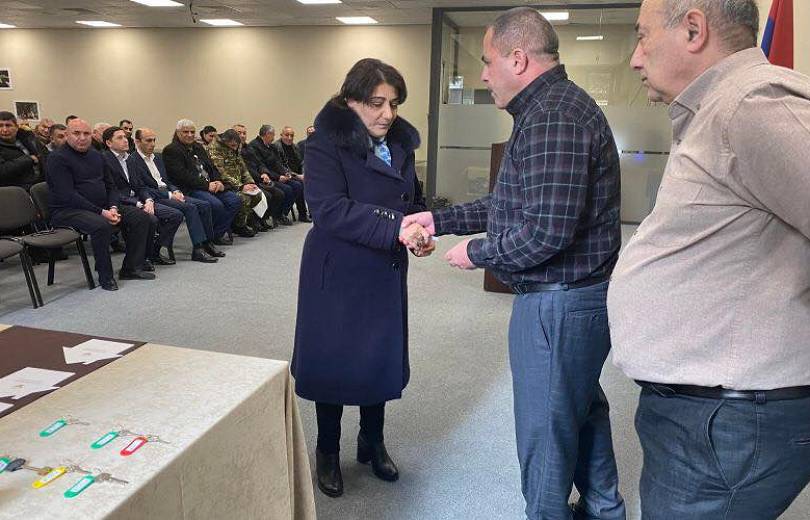 Արցախում բնակարան է ստացել պահեստազորի 20 սպայի ընտանիք