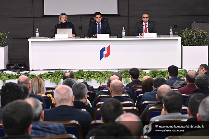 Ռ․Բադասյանը հանդիպել է արտահանում և ներմուծում իրականացնող կազմակերպությունների ներկայացուցիչների հետ