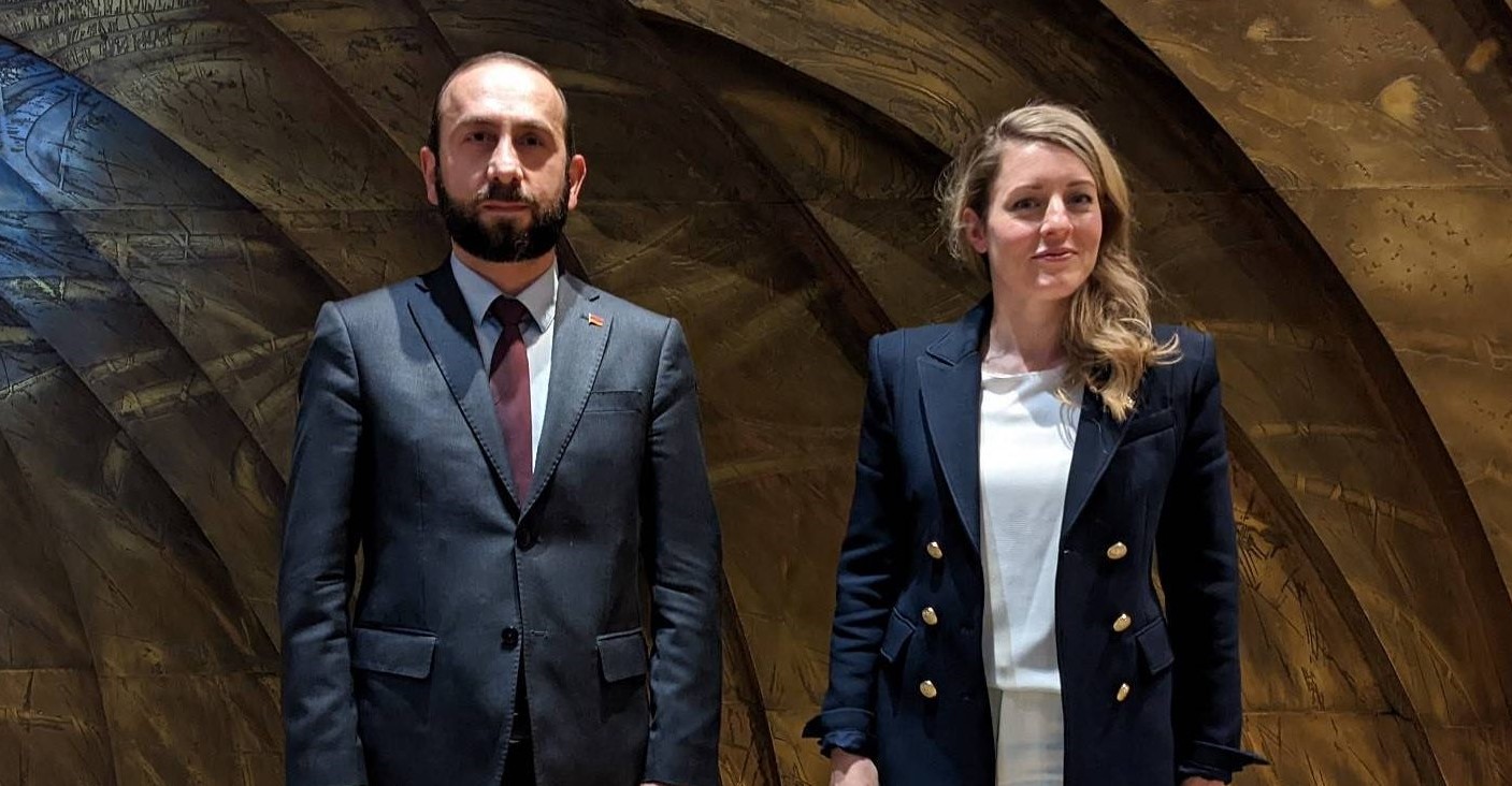 Միրզոյանը հանդիպում է ունեցել Կանադայի ԱԳ նախարարի հետ