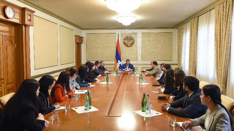 ԱՀ նախագահը հանդիպել է ՀՀ ԱԳՆ առընթեր դիվանագիտական դպրոցի ունկնդիրներին