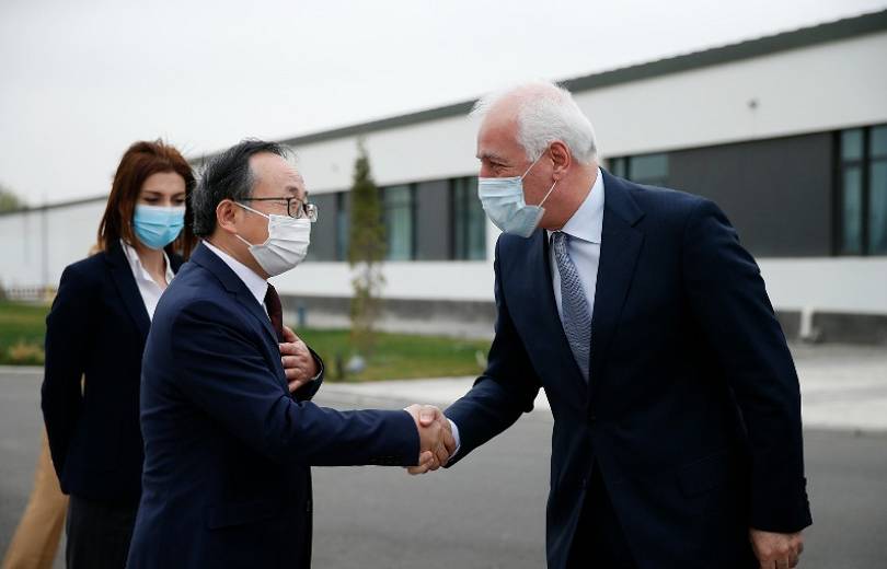 Նախագահն այցելել է ՀՀ-ում Չինաստանի դեսպանատուն