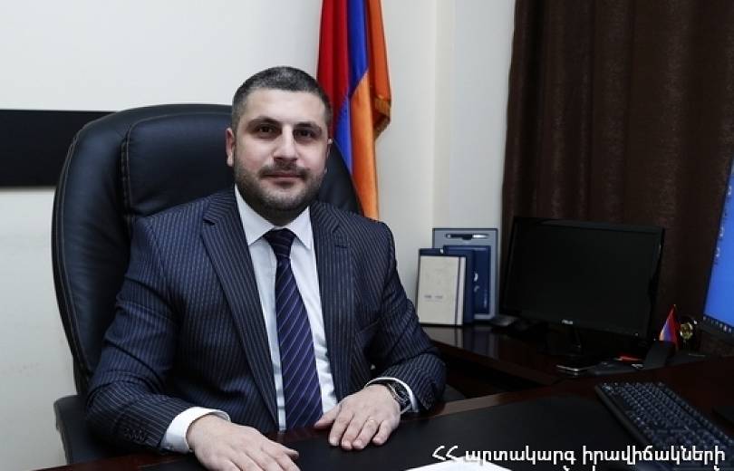 Ա․ Փամբուխչյանը շնորհավորական ուղերձ է հղել Մայրության և գեղեցկության տոնի առթիվ