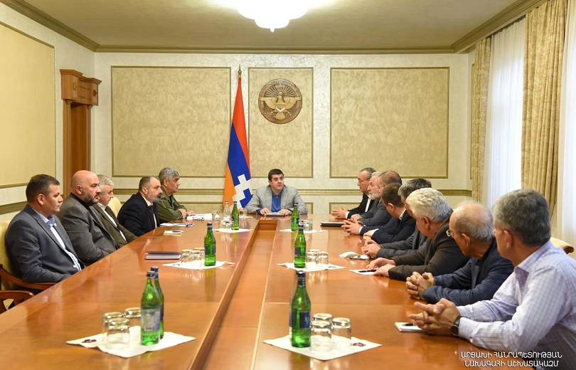 ԱՀ նախագահը հրավիրել է աշխատանքային հրատապ խորհրդակցություն Արցախում