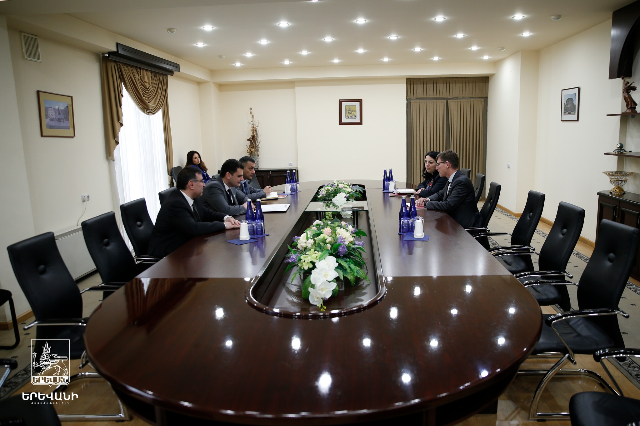 Քաղաքապետը հանդիպել է ՀՀ-ում Նիդերլանդների և Ռուսաստանի դեսպանների հետ