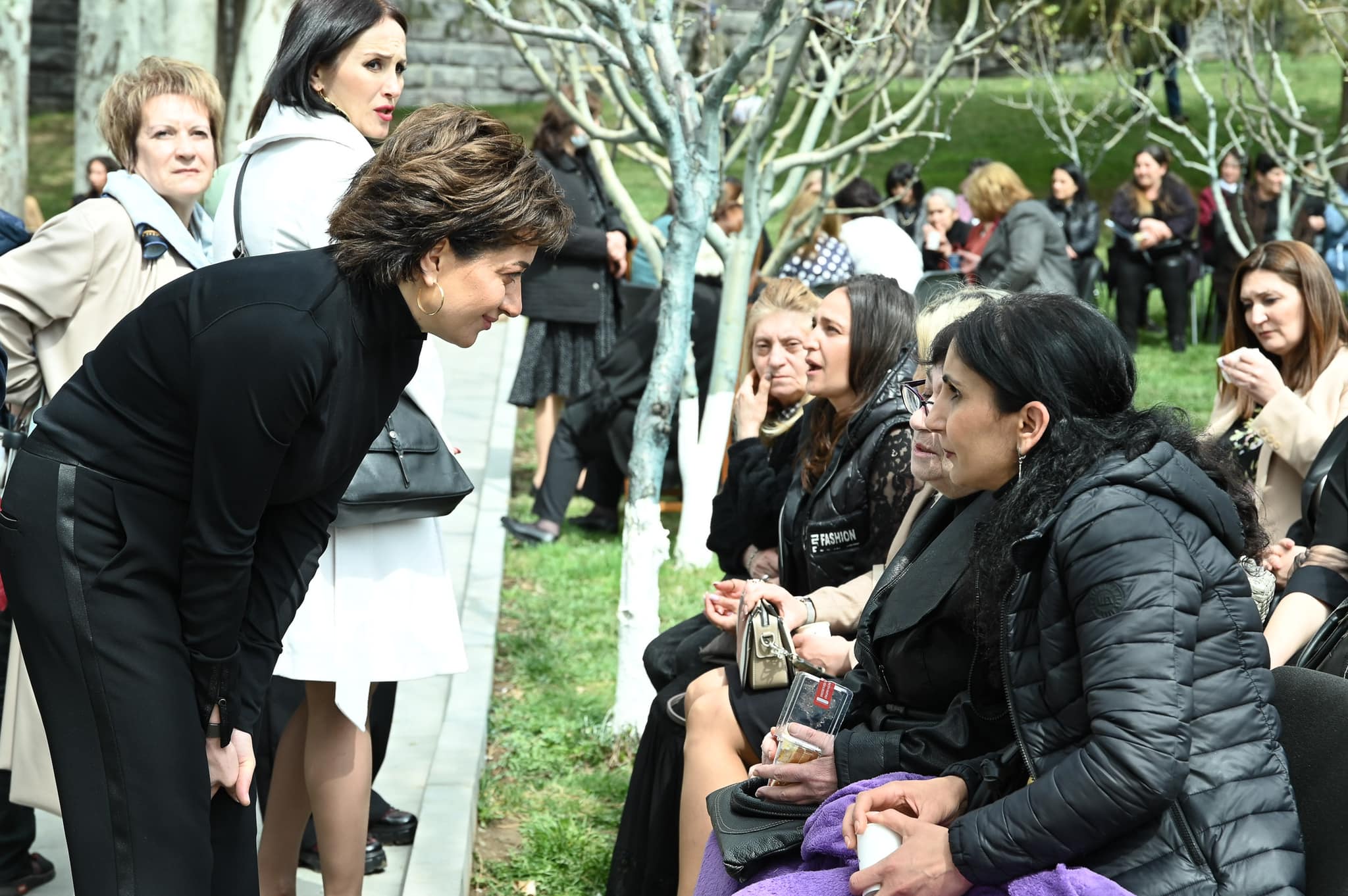 Երեկ շուրջ 600 հոգի Հայաստանի բոլոր մարզերից ՀՀ վարչապետի կեցավայրում էին․ Աննա Հակոբյան