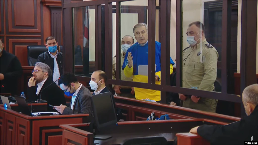 Սաակաշվիլիի ինքնազգացողությունը դատարանի դահլիճում վատացել է