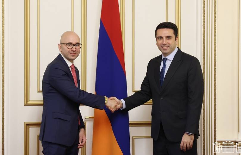 ԱԺ նախագահն ընդունել է Իտալիայի խորհրդարանական պատվիրակությանը