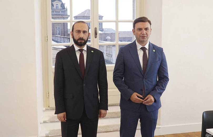 Ա․Միրզոյանը հանդիպել է Հյուսիսային Մակեդոնիայի ԱԳ նախարար Բ․Օսմանիի հետ