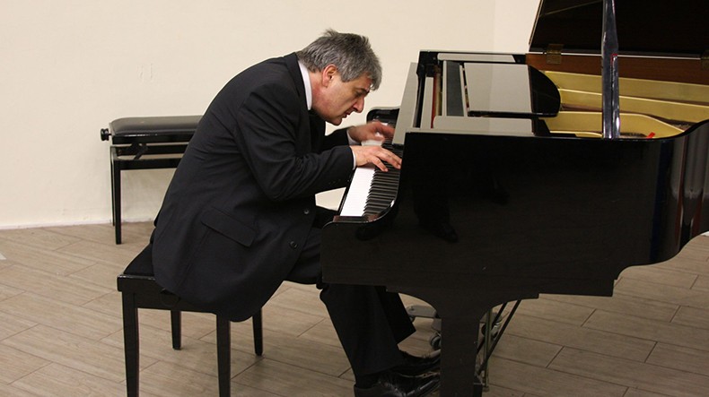 Վահագն Պապյանը պարգևատրվել է ՀՀ ԿԳՄՍՆ Ոսկե մեդալով