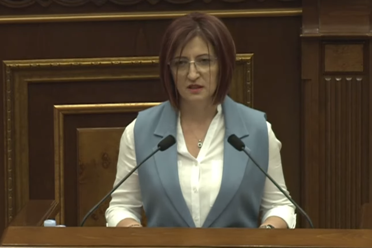 Գայանե Եղիազարյանը երդմամբ ստանձնեց պատգամավորական մանդատը