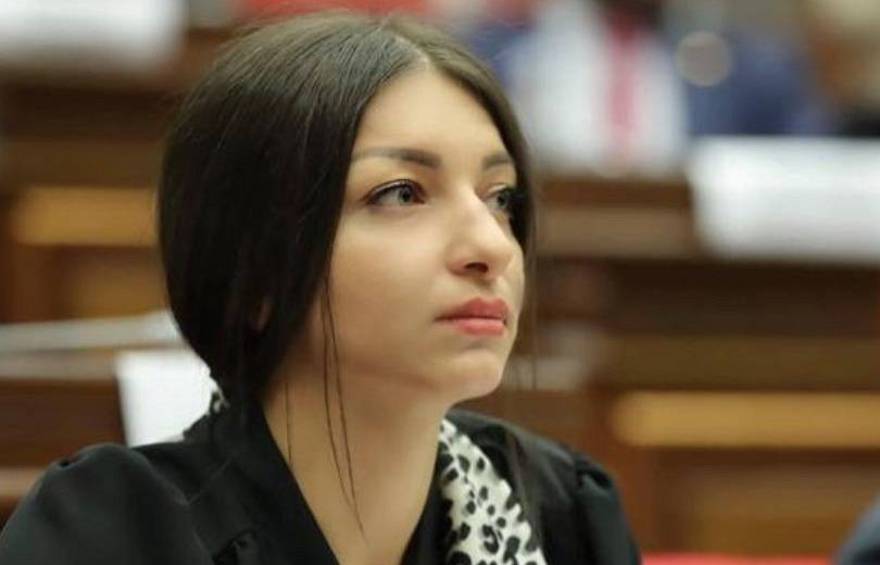 Դուք «քաղաքական իմպոտենտներ» եք՝ սպառված ու պիտանելիության ժամկետն անցած. Հակոբյանը՝ ընդդիմությանը