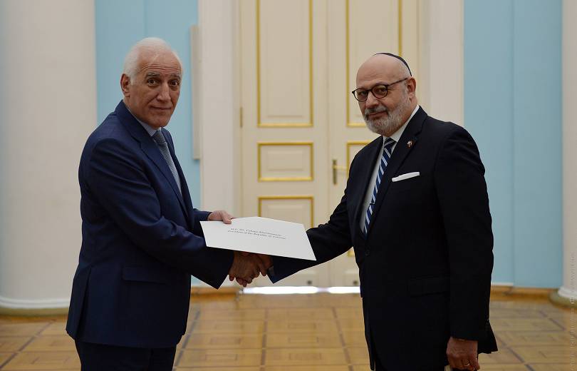 Նախագահին հավատարմագրերն է հանձնել Իսրայելի նորանշանակ դեսպանը