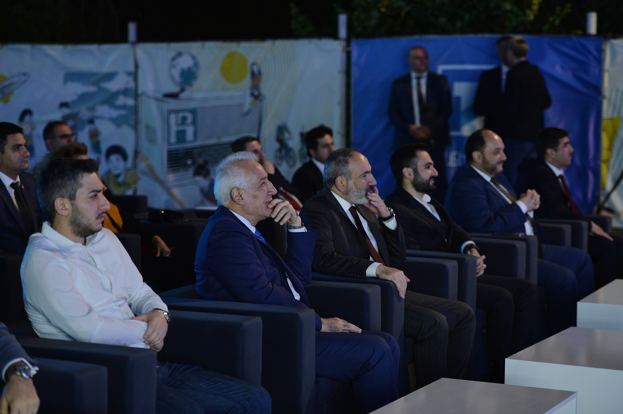 Վարչապետը, նախագահն ու Կառավարության անդամները հետևում են ՀՀ ֆուտբոլի ազգային հավաքականի հանդիպմանը. Փամբուխչյան