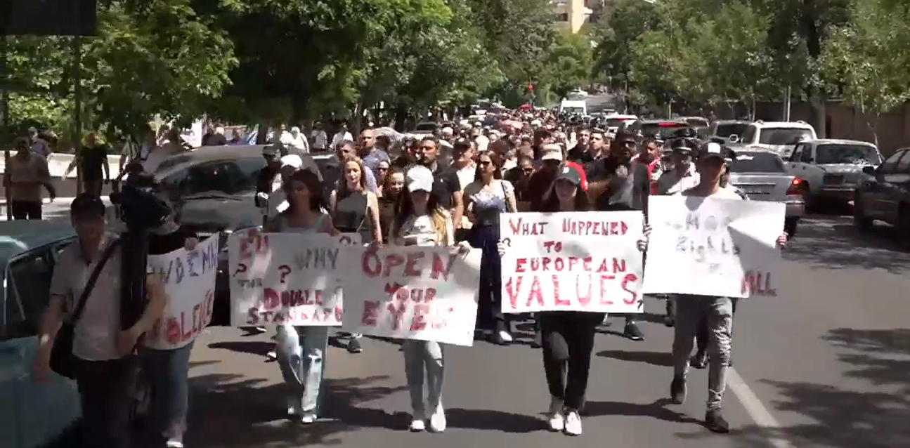 «Դիմադրություն»-ը երթով շարժվում է դեպի ԵՄ դեսպանատուն