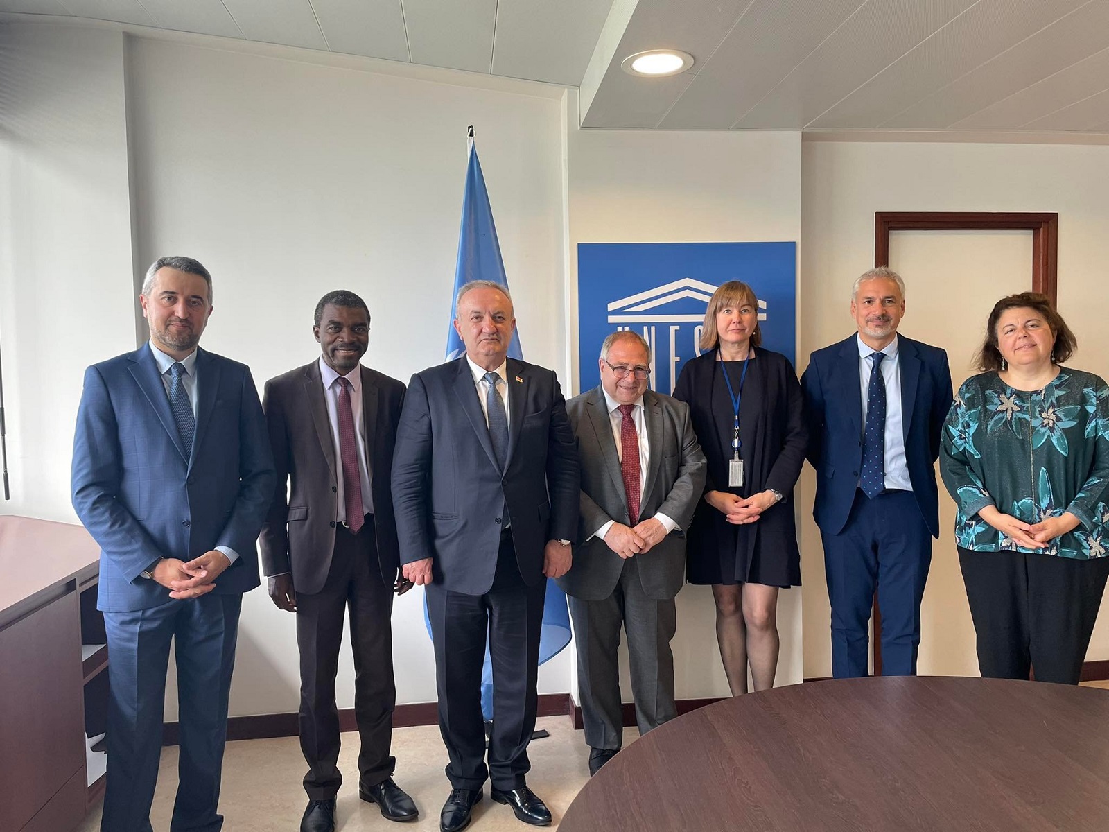 Վ․ Դումանյանը հանդիպել է ՅՈՒՆԵՍԿՕ-ի գլխավոր տնօրենի մշակույթի հարցերով տեղակալի հետ