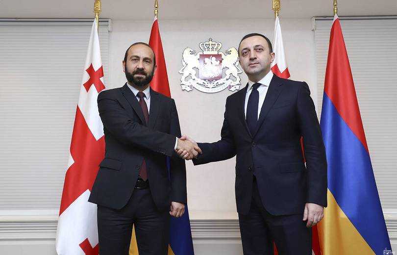 Ա․ Միրզոյանը հանդիպել է Վրաստանի վարչապետի հետ