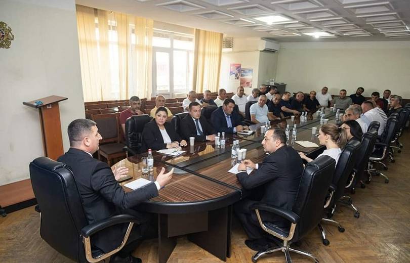 Գ․ Սանոսյանը հանդիպել է հայաստանյան ճանապարհաշինական ընկերությունների ղեկավարների հետ