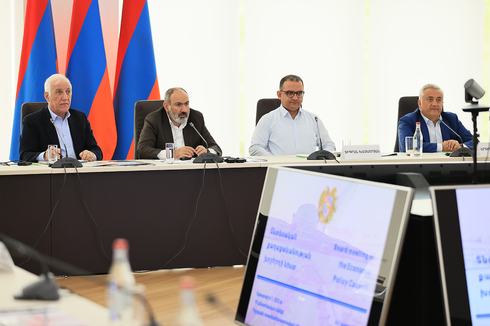 Տնտեսական քաղաքականության խորհրդի երկօրյա նիստը լավատեսություն է ներշնչում, որ մենք ճիշտ ընթացքի մեջ ենք. Նիկոլ Փաշինյան￼