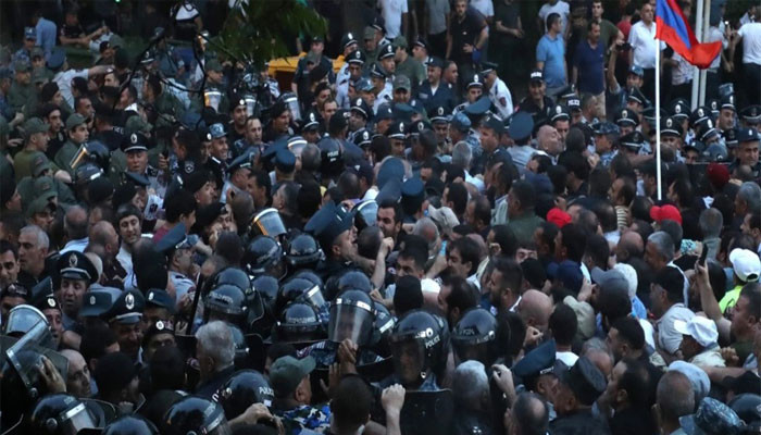 Պռոշյան-Դեմիրճյան խաչմերուկում տեղի ունեցած զանգվածային անկարգությունների ընթացքում ոստիկանները ստացել են տարբեր աստիճանի վնասվածքներ. ՔԿ