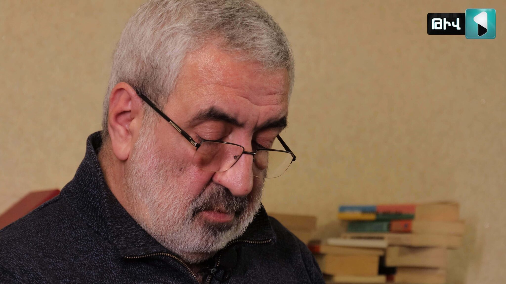 Տիգրան Պասկևիչյանն ընթերցում է հատված Հրանտ Մաթևոսյանի գործերից