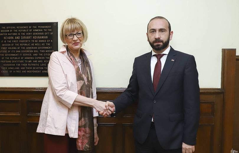 Ա․ Միրզոյանը հանդիպել է ԵԱՀԿ Գլխավոր քարտուղար Հ․ Շմիդի հետ