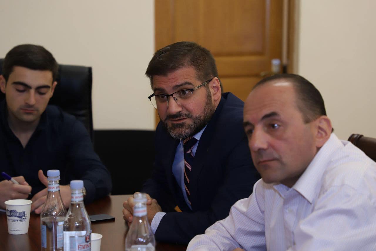 «Դուրս ՀԱՊԿ»-ից նախաձեռնության անդամները հանդիպել են Ա․ Քոչարյանի հետ