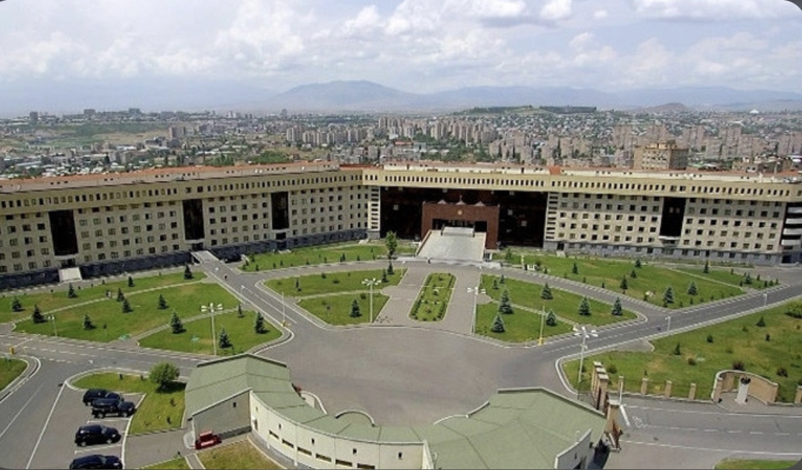Ադրբեջանի ԶՈւ-ն Գորիսի,Սոթքի և Ջերմուկի ուղղությամբ ինտենսիվ կրակ է սկսել. ՊՆ