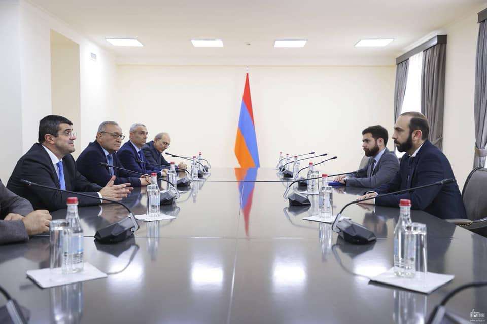 ՀՀ ԱԳ նախարարը հանդիպում է ունեցել ԱՀ նախագահի գլխավորած պատվիրակության հետ