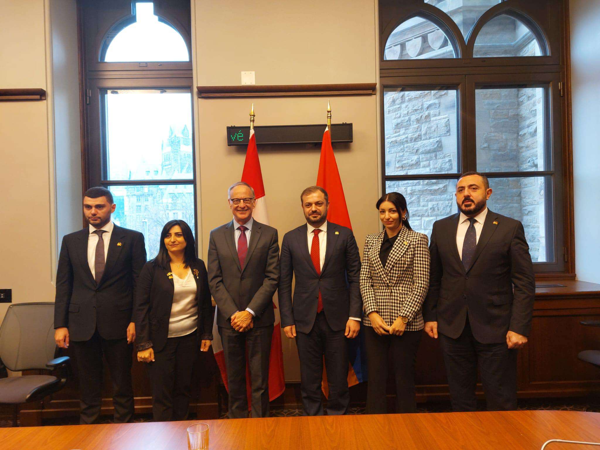 ՀՀ ԱԺ պատգամավորները հանդիպել են Կանադայի խորհրդարանի պատգամավոր, ԱԳ քարտուղարի հետ