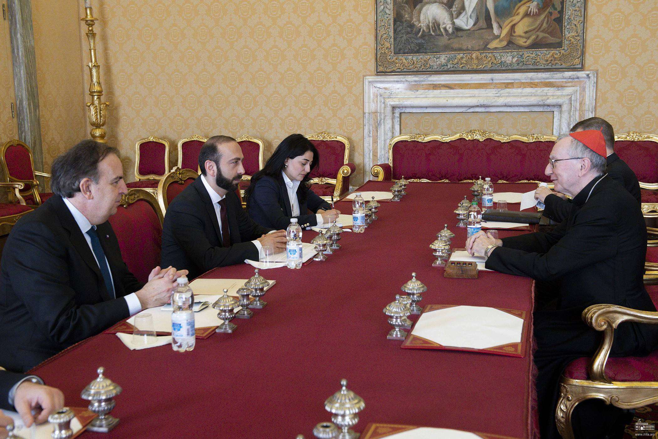Միրզոյանը հանդիպում է ունեցել Սուրբ Աթոռի պետական քարտուղար Պ․Պառոլինի հետ