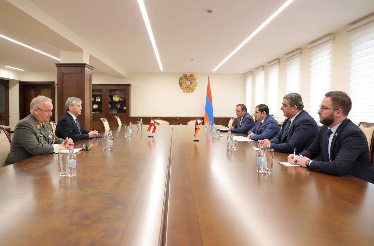 Պապիկյանն ընդունել է ՀՀ-ում Ավստրիայի դեսպանին և ռազմական կցորդին