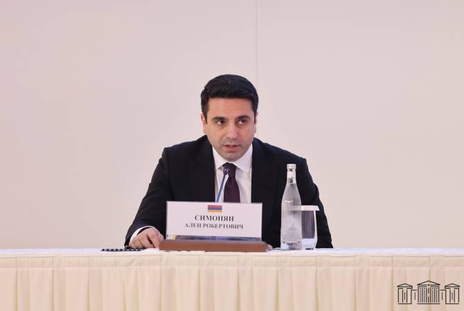Եթե ԼՂ չկա, ապա ինչի՞ տակ է նոյեմբերի 9-ին ստորագրել Ալիևը. Սիմոնյանը՝ Ադրբեջանի խորհրդարանի նախագահին