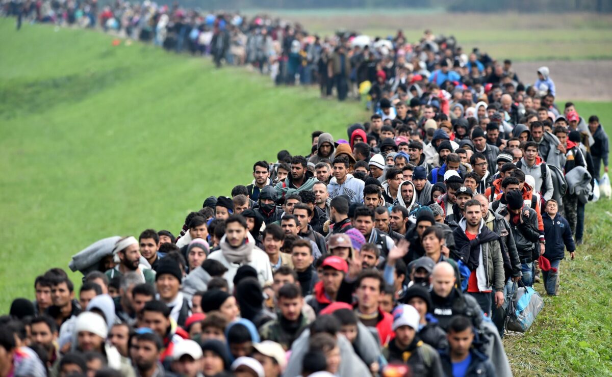 Անօրինական միգրանտների մեծ հոսքի պատճառով Նյու Յորքում արտակարգ դրություն է սահմանվել