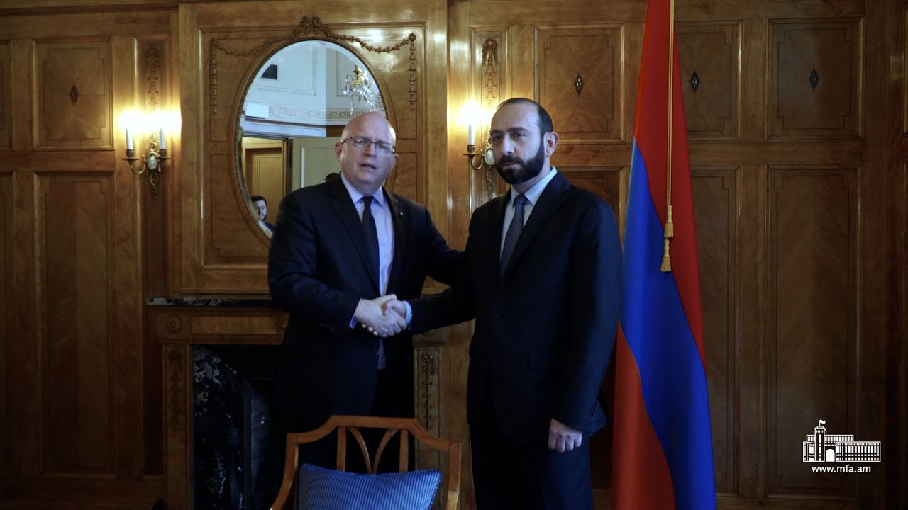 Արարատ Միրզոյանը հանդիպում է ունեցել Ֆիլիպ Ռիքերի հետ